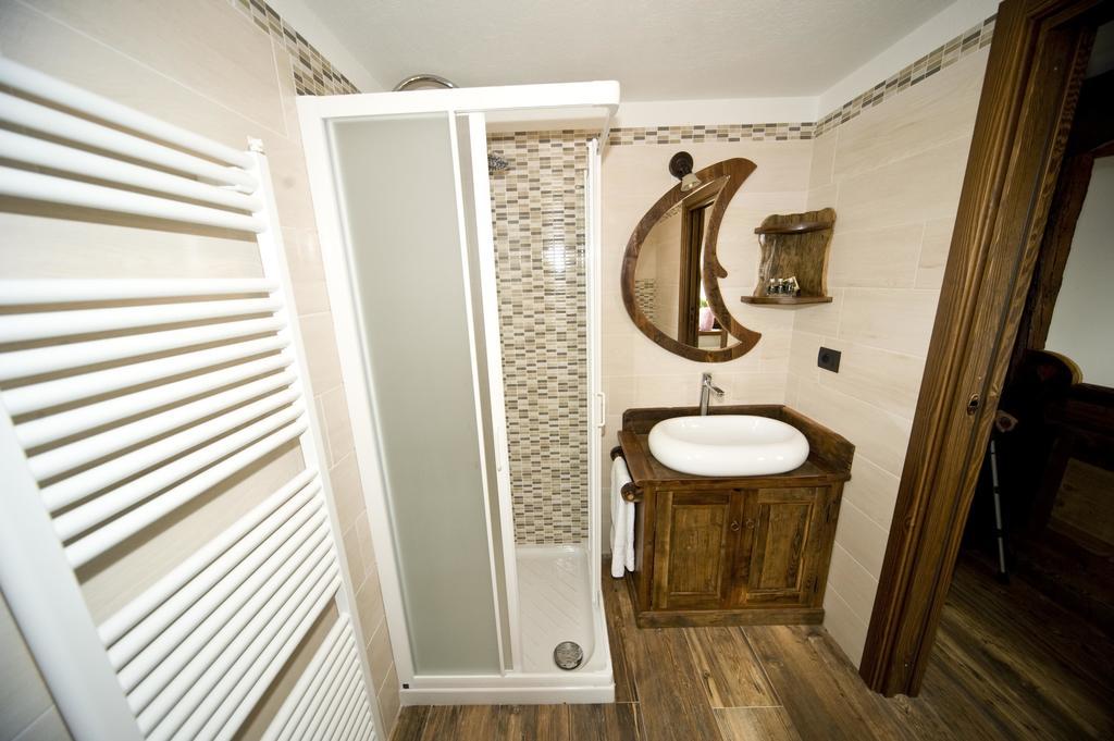 Hotel Le Petit Coeur Fontainemore Zewnętrze zdjęcie