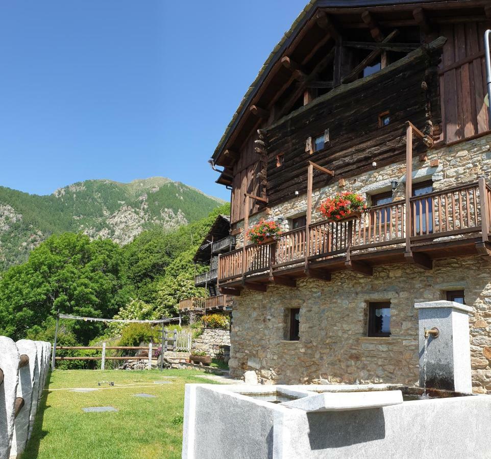 Hotel Le Petit Coeur Fontainemore Zewnętrze zdjęcie