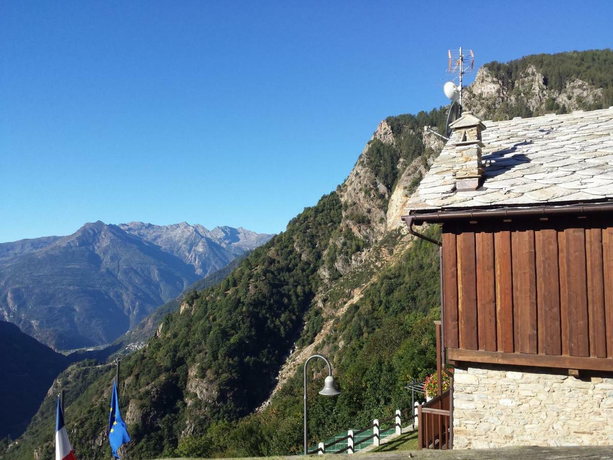 Hotel Le Petit Coeur Fontainemore Zewnętrze zdjęcie
